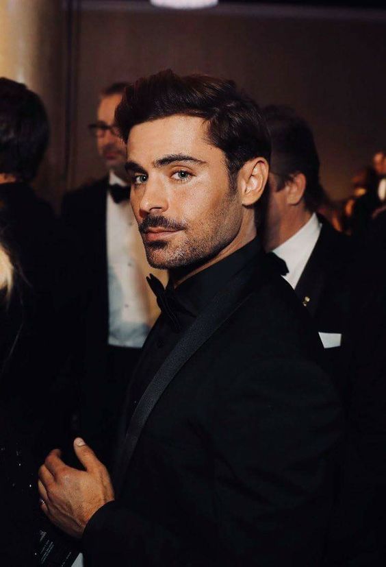 10 kép, ami bizonyítja, hogy Zac Efron tinisztárból igazi szexi pasi lett - STYLENEWS - Aktuális - 