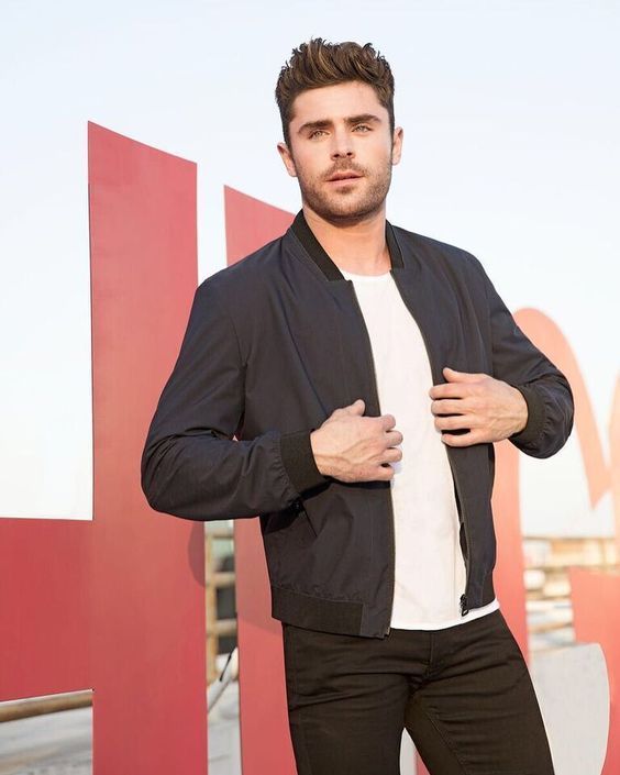 10 kép, ami bizonyítja, hogy Zac Efron tinisztárból igazi szexi pasi lett - STYLENEWS - Aktuális - 