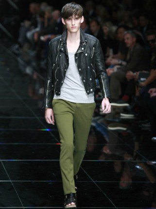 A vagány Burberry-lány -  -  - 2011 tavasz, Burberry, divat, 