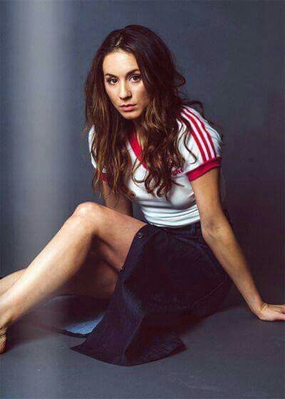 Stílusiskola: outfit ötletek Troian Bellisario-tól - DIVAT&STÍLUS - Stílusiskola - divat, stílus, színésznő, születésnap, troian bellisario, 