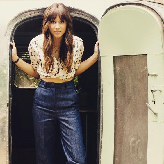 Stílusiskola: outfit ötletek Troian Bellisario-tól - DIVAT&STÍLUS - Stílusiskola - divat, stílus, színésznő, születésnap, troian bellisario, 