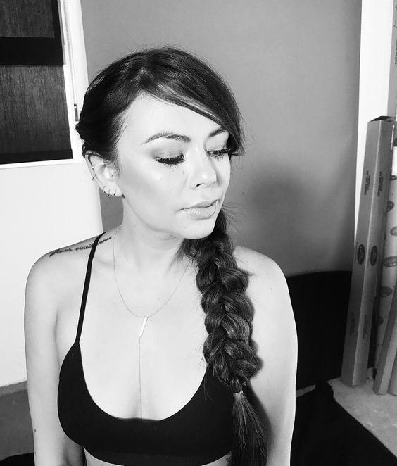 Top5: frizura ötletek Janel Parrish-től - SZÉPSÉG - Hajápolás  - janel parrish, színésznő, születésnap, 