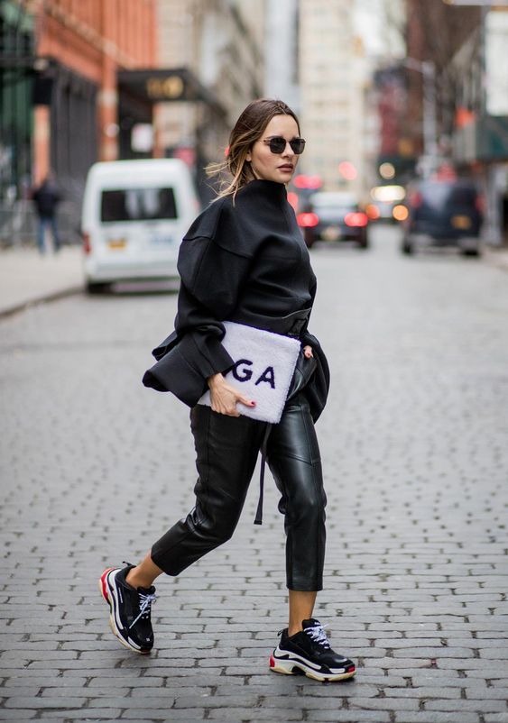 Stílusiskola: így viselj sportcipőket az őszi szezonban - DIVAT&STÍLUS - Stílusiskola - 