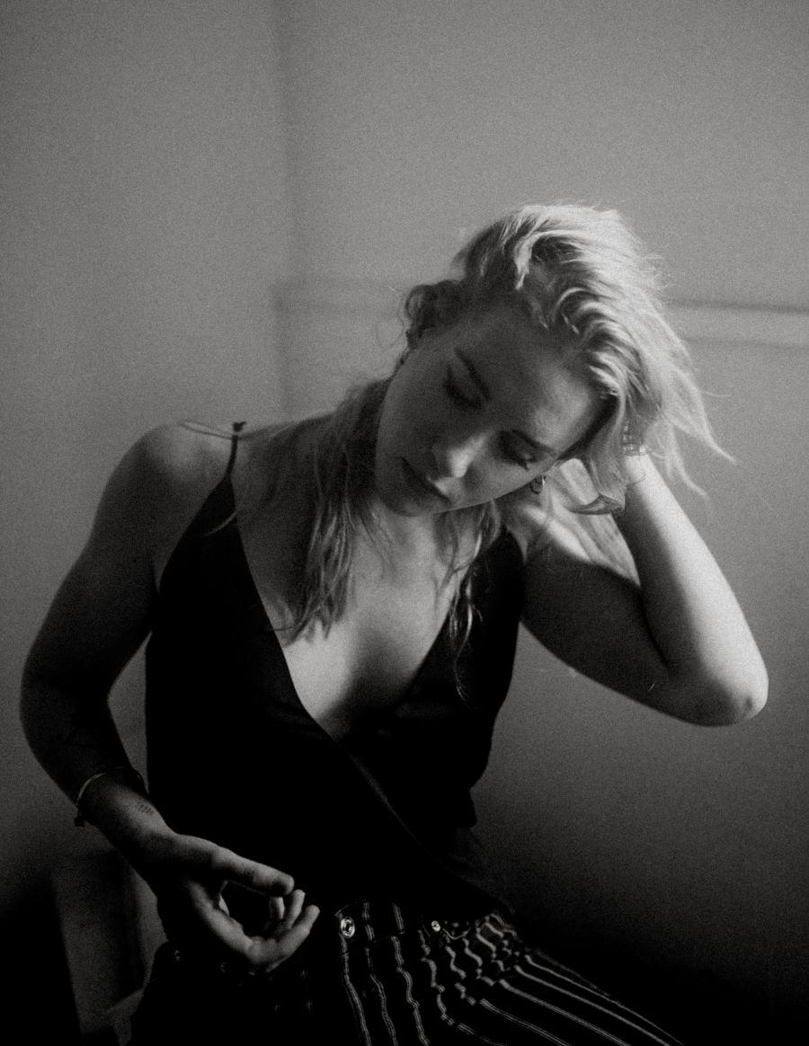 Egyedül - KERESD A NŐT  - Lélekhangok - érzelmek, érzések, lélekhangok, magány, öntudat, 