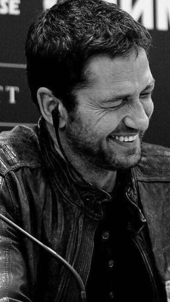 10 kép Gerard Butler-ről, ami feldobja a hétfő reggelt - STYLENEWS - Aktuális - gerard butler, színész, születésnap, 