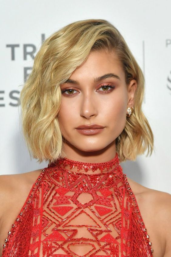 Top10: frizura ötletek Hailey Baldwin-tól - SZÉPSÉG - Hajápolás  - frizura, hailey baldwin, haj, modell, 
