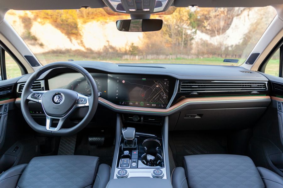 Luxus és kényelem utazás közben  - Kipróbáltuk az új Volkswagen Touareg-et - STYLENEWS - Aktuális - autó, teszt, volkswagen, volkswagen touareg, 