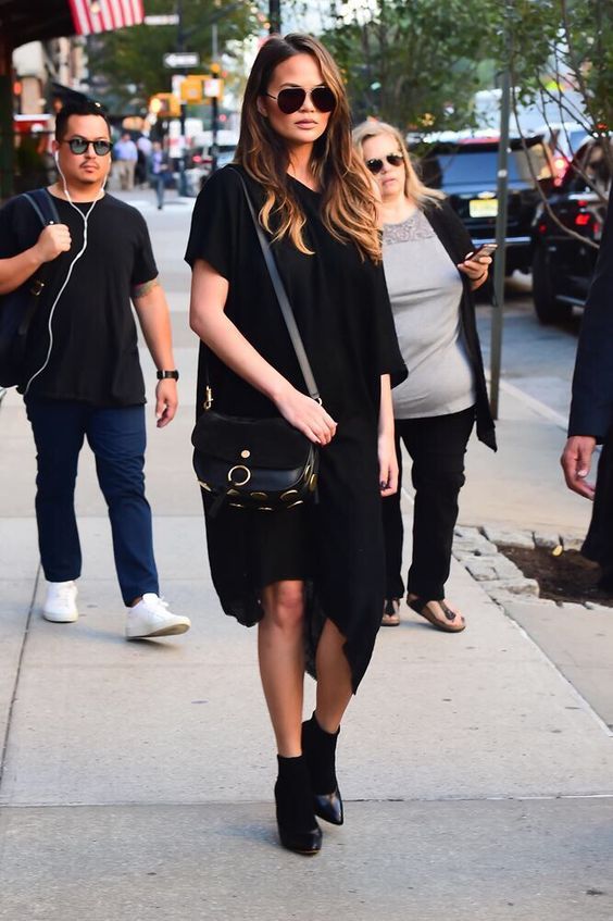 Stílusiskola: outfit ötletek Chrissy Teigen-től - DIVAT&STÍLUS - Stílusiskola - chrissy teigen, divat, outfit, stílus, 