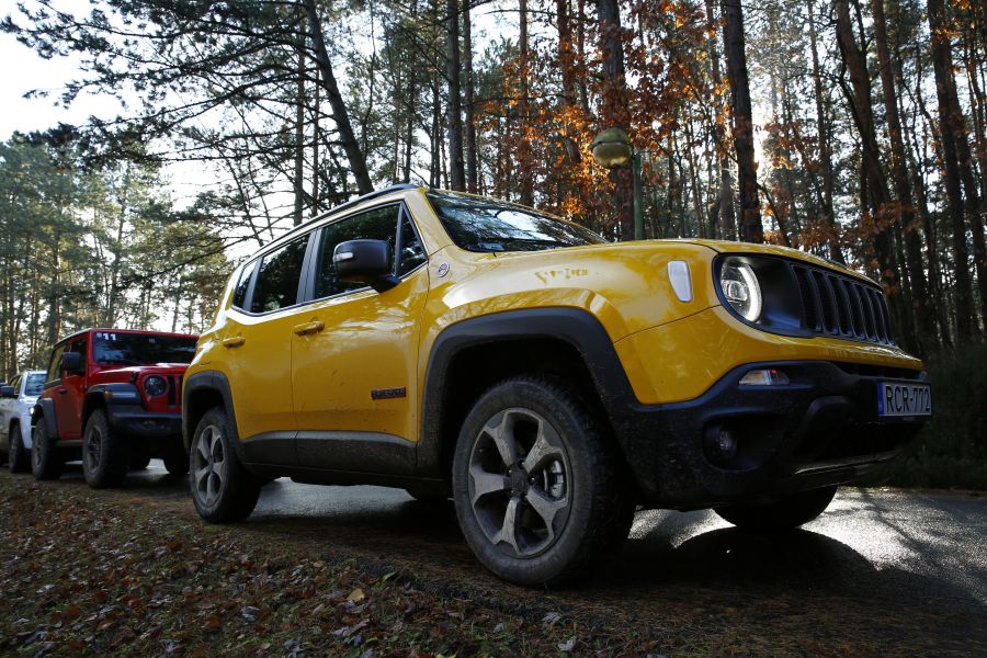 Wrangler, Cherokee, Renegade - izgalmas terepre vittük a Jeep-eket - STYLENEWS - Aktuális - jeep, terep, teszt, város, 