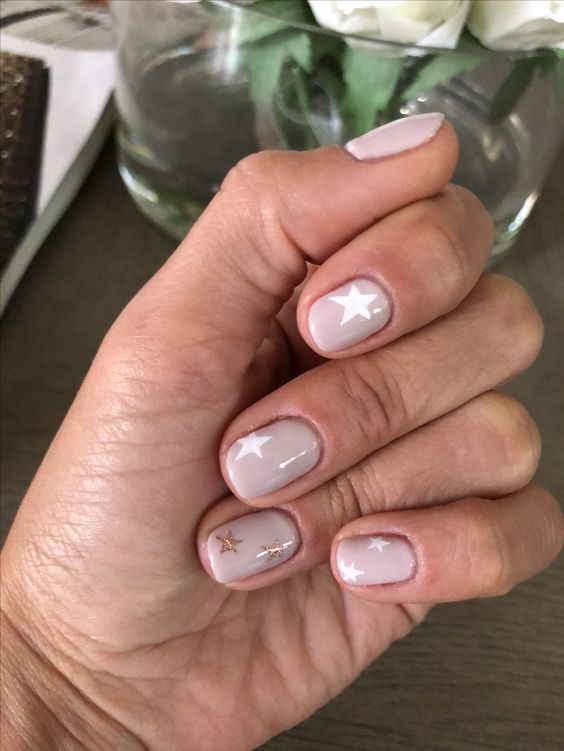 Top10: kifinomult púderes manikűr ötletek - SZÉPSÉG -  - kifinomult, köröm, manikűr, púder, stílus, visszafogott, 