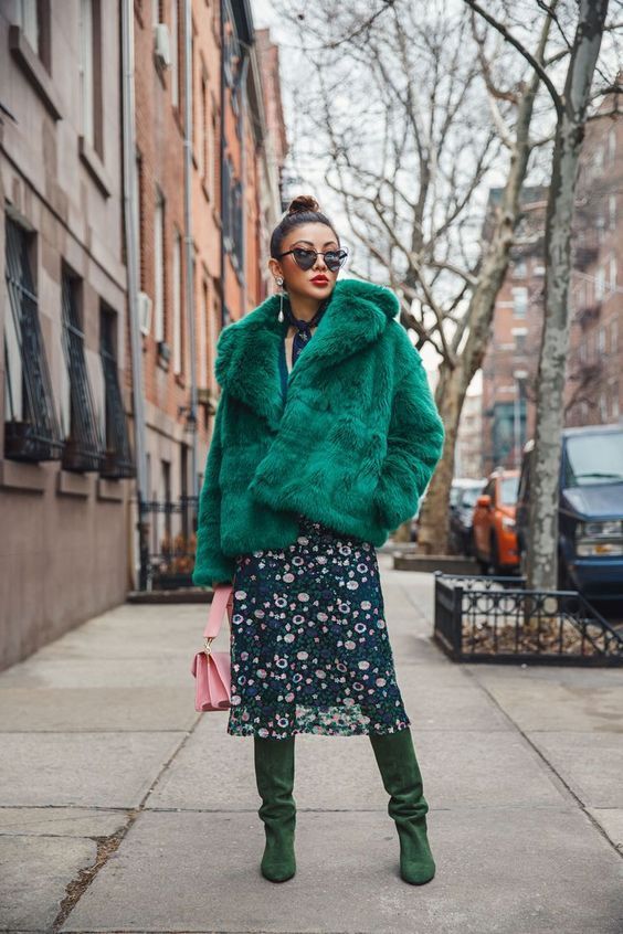 Stílusiskola - így viseld az alapdarabokat télen: szőrös kabátok - DIVAT&STÍLUS - Stílusiskola - 