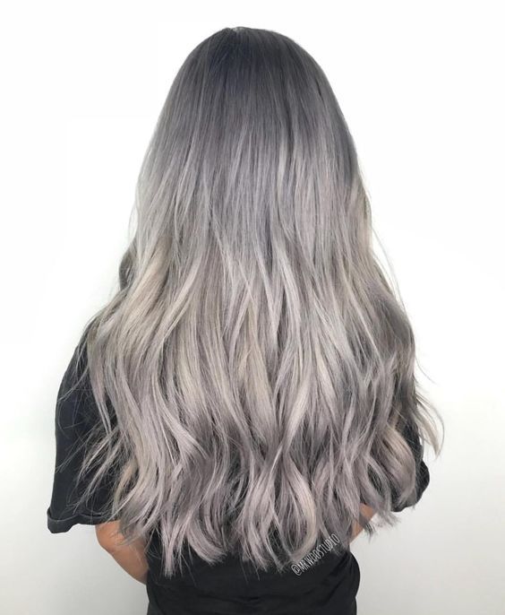 Top10: az idei év egyik legtrendibb hajszín árnyalata a hamuszürke - DIVAT&STÍLUS - Stílusiskola - haj, hajszín, hamuszürke, szürke, 