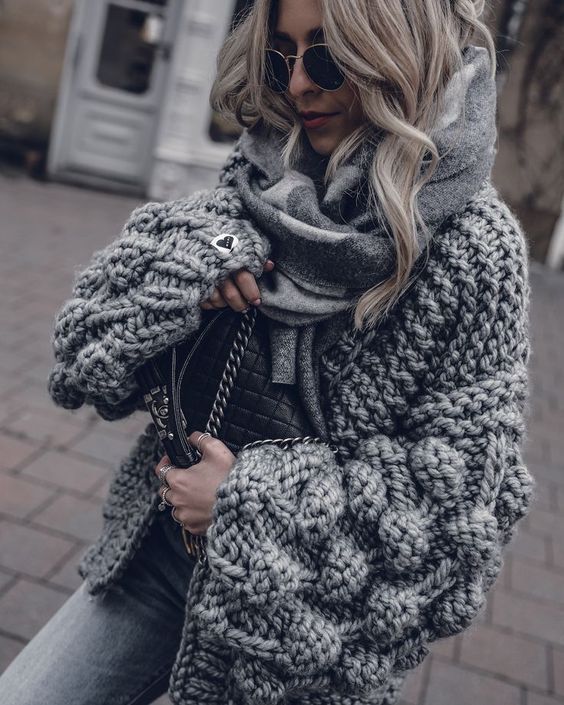 Stílusiskola: szürke outfitek, amelyek cseppet sem unalmasak - DIVAT&STÍLUS - Stílusiskola - divat, outfit, stílus, szürke, 