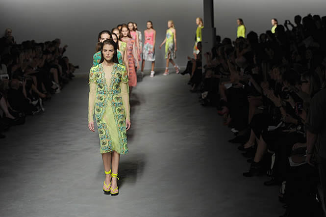 London Fashion Week, fiatalok lendületben - Hírek  -  - 2010, Christopher Kane, David Koma, Giles, Holly Fulton, London Fashion Week, Mark Fast, Paul Smith, 