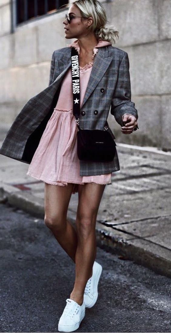 Stílusiskola: 10 bájos, mégis nőies outfit - DIVAT&STÍLUS - Stílusiskola - 