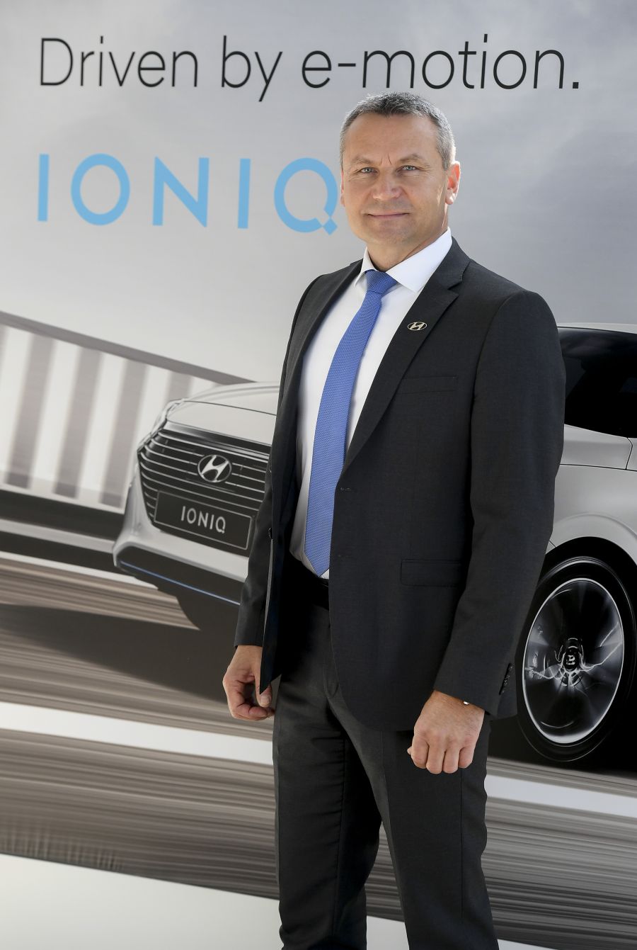 'A cél az, hogy a jövő autószalonja egy az ügyfelek számára kellemes és stresszmentes időtöltés legyen' - STYLENEWS - Aktuális - autó, hatvan, hyundai, hyundai hatvan, képe tibor, prémium autóház, 