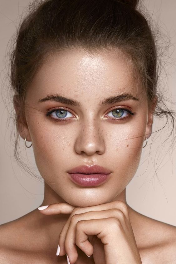 TOP10: Tavaszi sminktrendek a természetesség jegyében - SZÉPSÉG - Smink  - smink, sminkek, szépség, tavasz, tavaszi smink, 