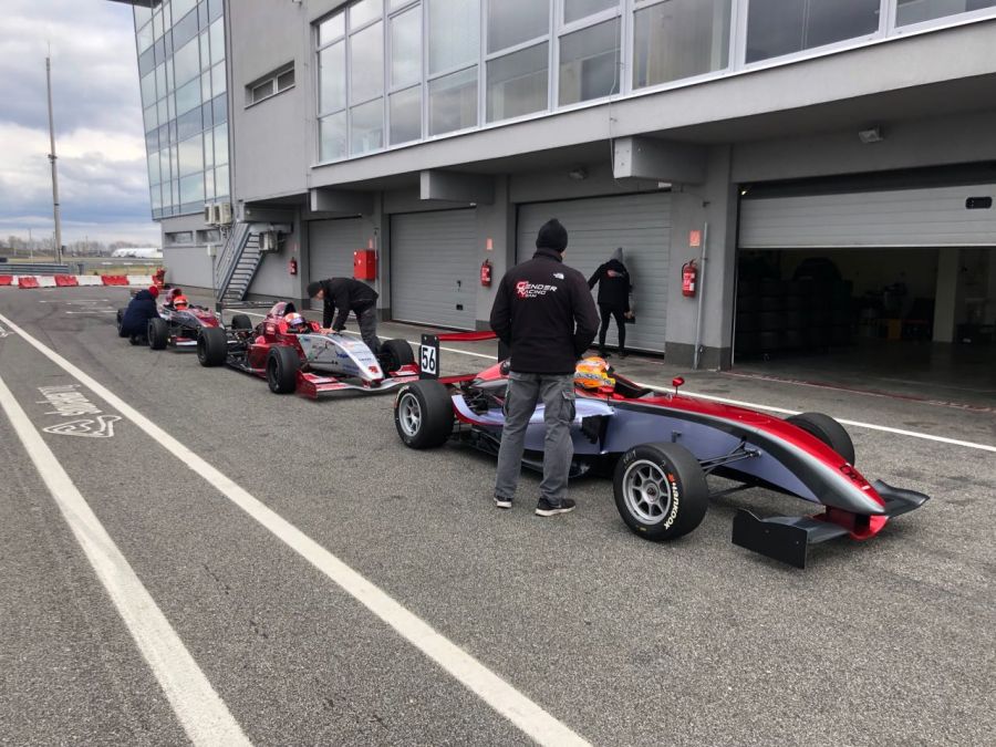 Slovakiaring teszt – főpróba a bemutató előtt - STYLENEWS - Aktuális - autóverseny, formula, gender racing team, GRT, verseny, 