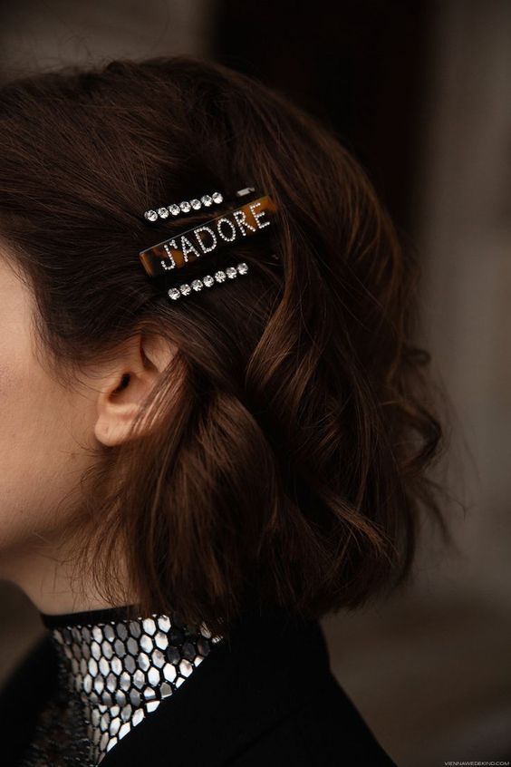 Tavaszi trend tipp: kiegészítők, amikkel divatos lehet a frizurád - SZÉPSÉG - Hajápolás  - frizura, hajcsat, kiegészítő, stílus, 