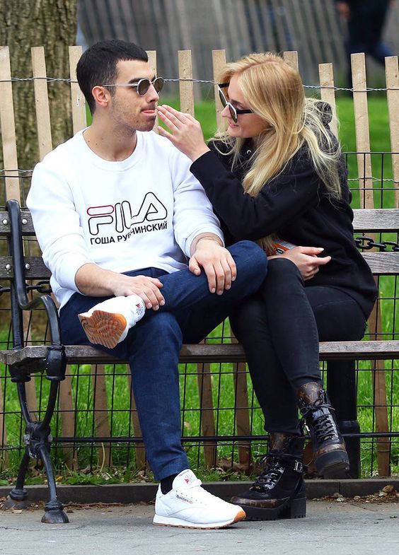 Joe Jones és Sophie Turner - A celebvilág kedvenc párja - DIVAT&STÍLUS - Celebrity - celebek, joe jonas, sophie turner, sztárok, 