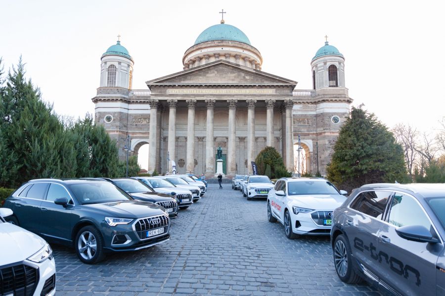Kipróbáltuk a világ legjobb elektromos autóját, az Audi e-tront - STYLENEWS - Aktuális - audi, audi e-tron, autó, bemutató, teszt, 