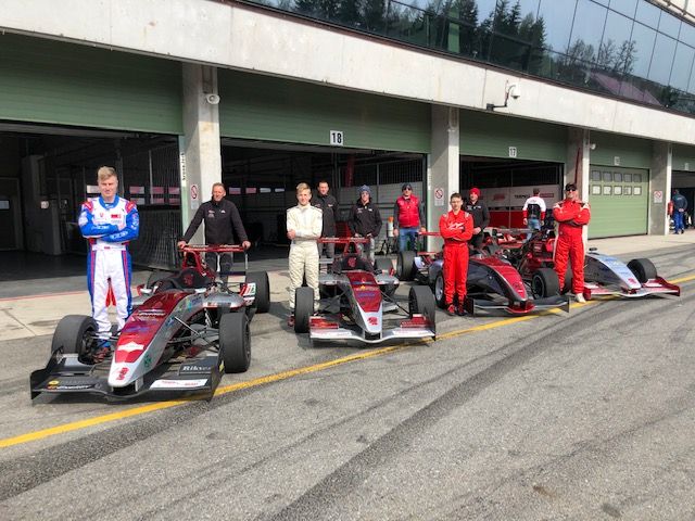 Nemzetközivé bővül a Gender Racing Team! - STYLENEWS - Aktuális - autóverseny, formula, gender racing team, GRT, 