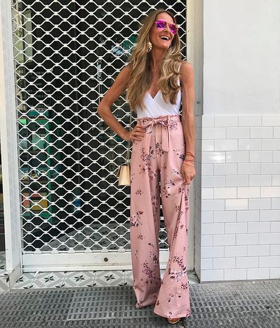 Stílusiskola: a legjobb outfit ötletek virágmintás nadrágokkal - DIVAT&STÍLUS - Stílusiskola - divat, outfit, stílus, virág, 