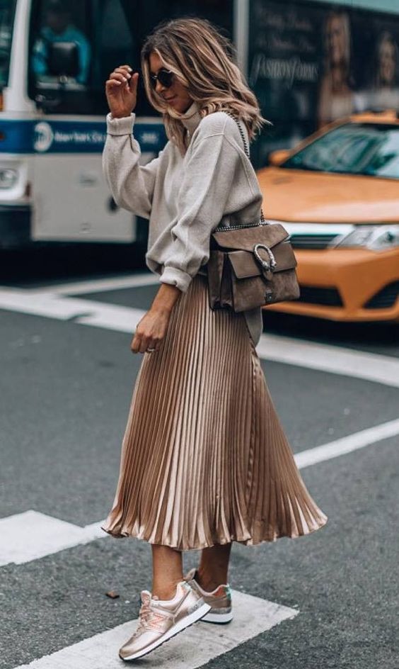 Stílusiskola: így viselj pliszírozott szoknyákat - DIVAT&STÍLUS - Stílusiskola - 