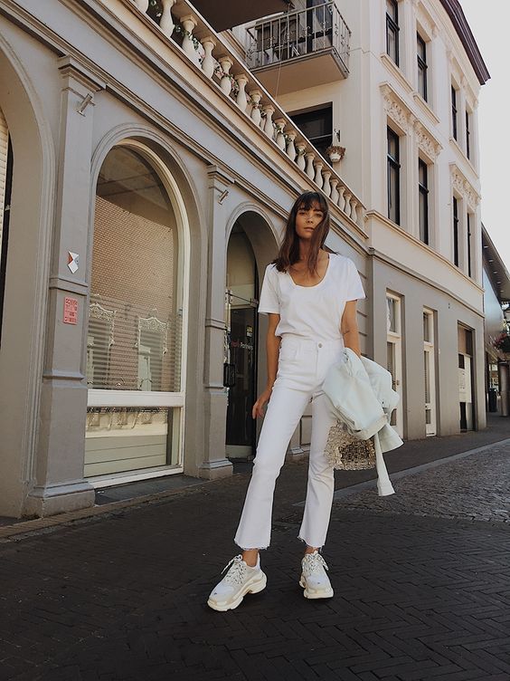 Stílusiskola: így viselj tetőtől talpig fehéret - DIVAT&STÍLUS - Stílusiskola - divat, fehér, stílus, tavasz, 
