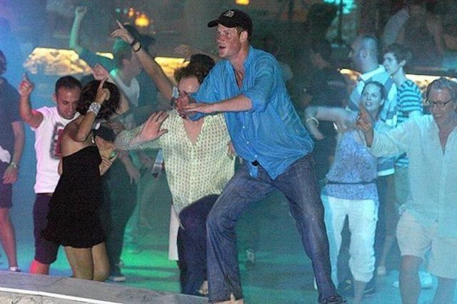 Harry herceg, aki valójában sosem volt jófiú - STYLENEWS - Aktuális - buckingham palace, harry herceg, királyi család, 