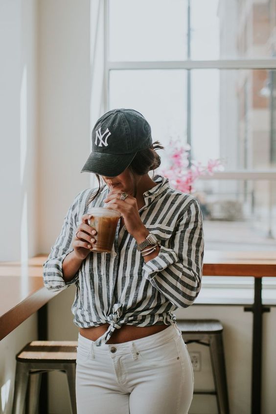 Stílusiskola: így viselj baseball sapkákat - DIVAT&STÍLUS - Stílusiskola - baseball sapka, outfit, stílus, 