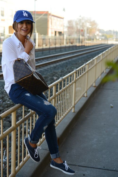 Stílusiskola: így viselj baseball sapkákat - DIVAT&STÍLUS - Stílusiskola - baseball sapka, outfit, stílus, 