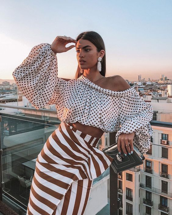 Stílusiskola: a pöttyös és a csíkos tökéletes párosítás - DIVAT&STÍLUS - Stílusiskola - csíkos, divat, pöttyös, stílus, 