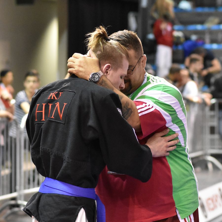 'Csak úgy gyújthatok másban lángot, ha én lobogok' - Interjú Ilyés Gyulával - STYLENEWS - Interjúk - ilyés gyula, interjú, mediátor, sportcoach, 