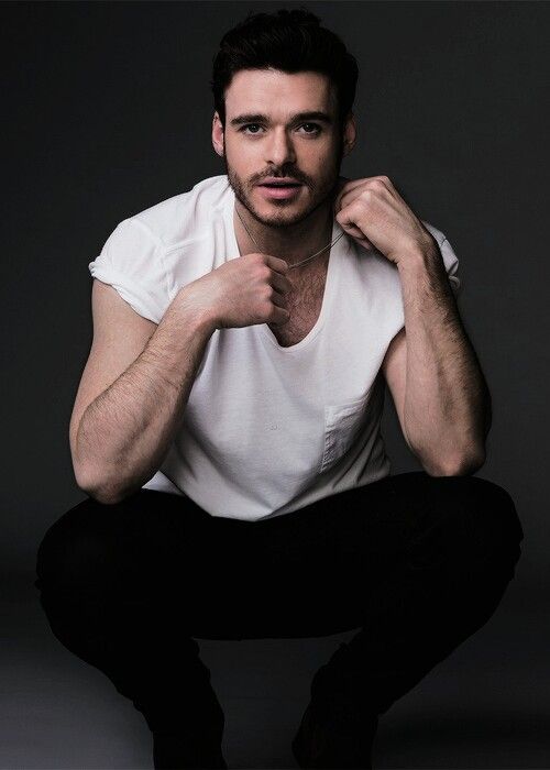 10 kép, ami bizonyítja, hogy Richard Madden napjaink egyik legszexibb férfija - STYLENEWS - Aktuális - richard madden, trónok harca, 
