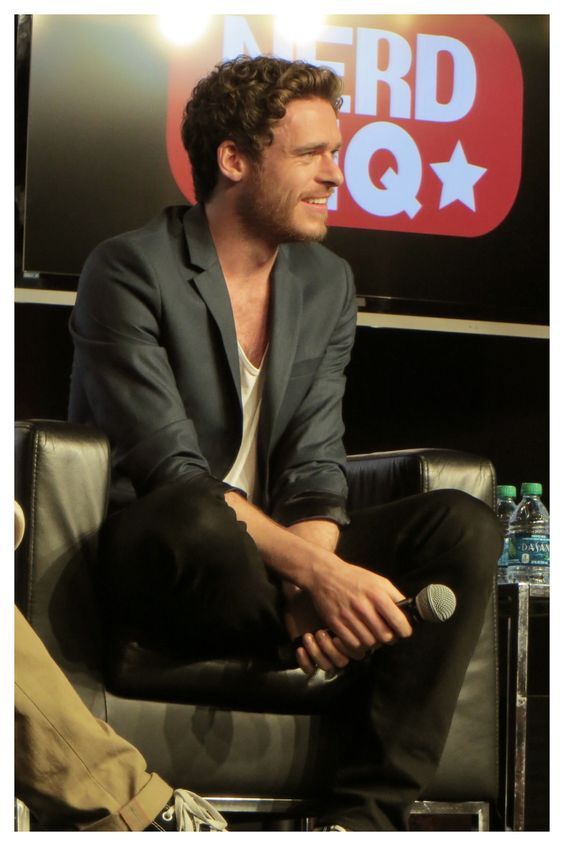 10 kép, ami bizonyítja, hogy Richard Madden napjaink egyik legszexibb férfija - STYLENEWS - Aktuális - richard madden, trónok harca, 