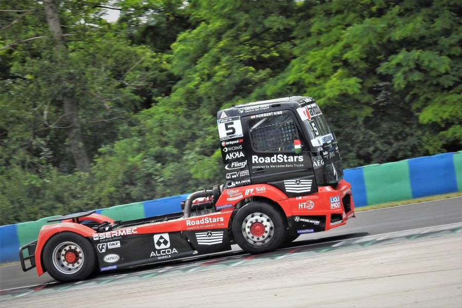 Hazai közönség előtt állt dobogóra Kiss Norbert - STYLENEWS - Aktuális - kamion, kiss norbert, kiss norbi, verseny, 