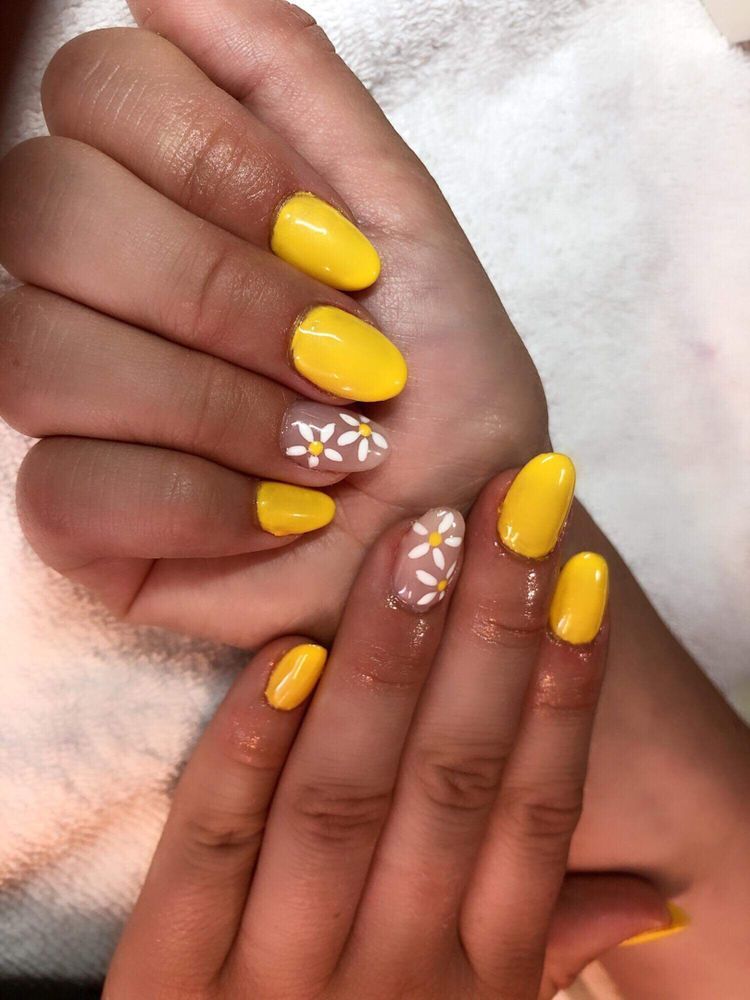 Top10: nyári manikűr ötletek sárgával - SZÉPSÉG -  - körmök nyárra, köröm, sárga, stílus, 