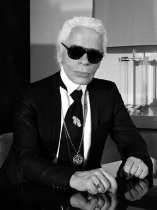 Karl Lagerfeld kapja a Fashion Visionary Award-t - Hírek  -  - 2010, Chanel, divat, FIT, Karl Lagerfeld, 