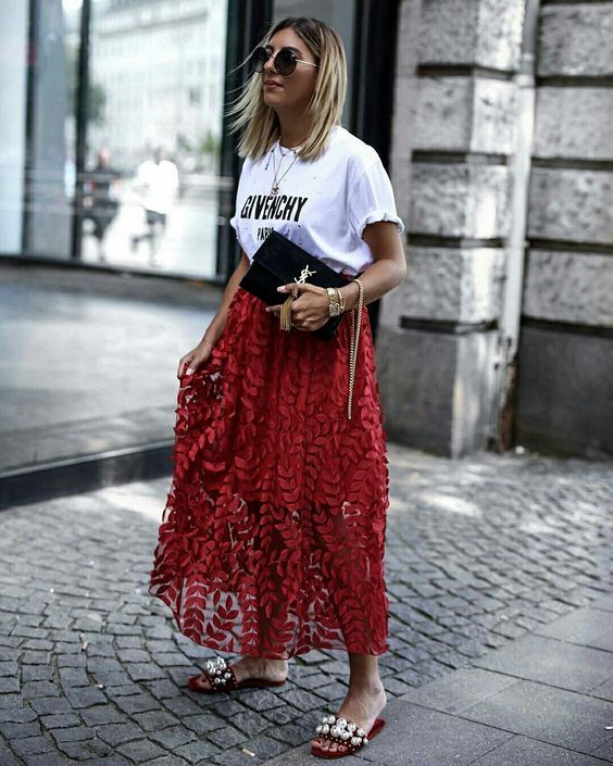 Stílusiskola: piros csipke, a nyár legszexibb darabja - DIVAT&STÍLUS - Stílusiskola - csipke, divat, outfit, piros, stílus, 