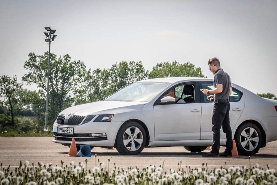 Hűsítő nyári kedvezmények a drivingcamp-en - STYLENEWS - Aktuális - drivingcamp, kedvezmények, nyár, vezetéstechnika, vezetéstechnikai tréning, 