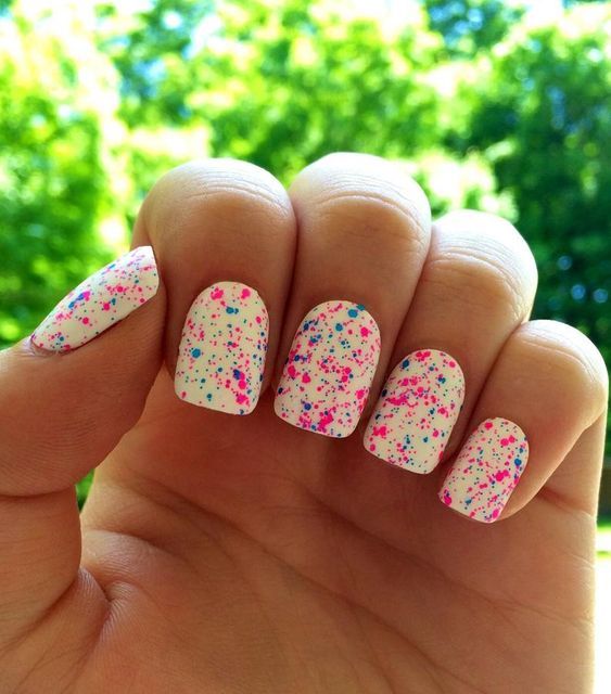 Top10: különleges manikűr ötletek, ha unod az egyszínű körmöket - SZÉPSÉG -  - 