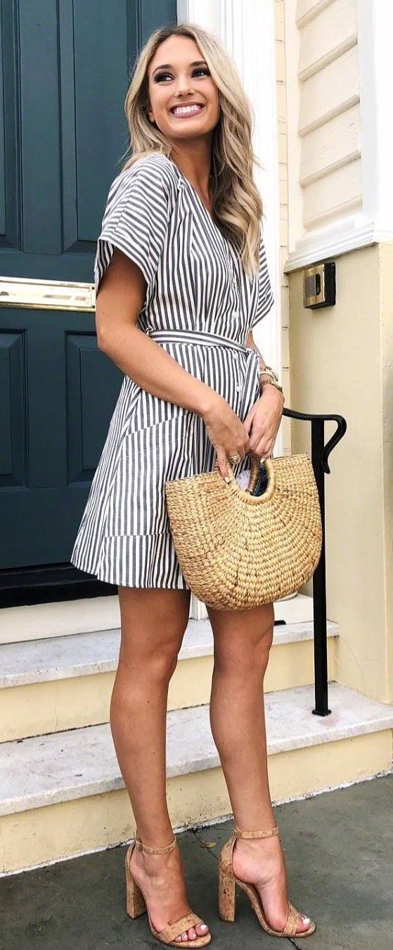 Stílusiskola: mindenképpen be kell szerezned egy csíkos ruhát - DIVAT&STÍLUS - Stílusiskola - csíkos, csíkos ruha, divat, outfit, stílus, 