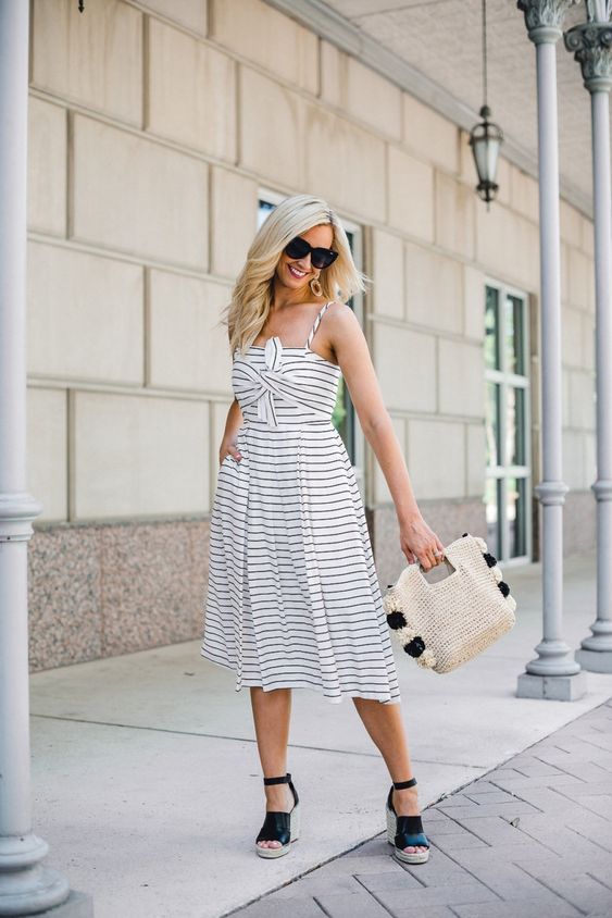 Stílusiskola: mindenképpen be kell szerezned egy csíkos ruhát - DIVAT&STÍLUS - Stílusiskola - 