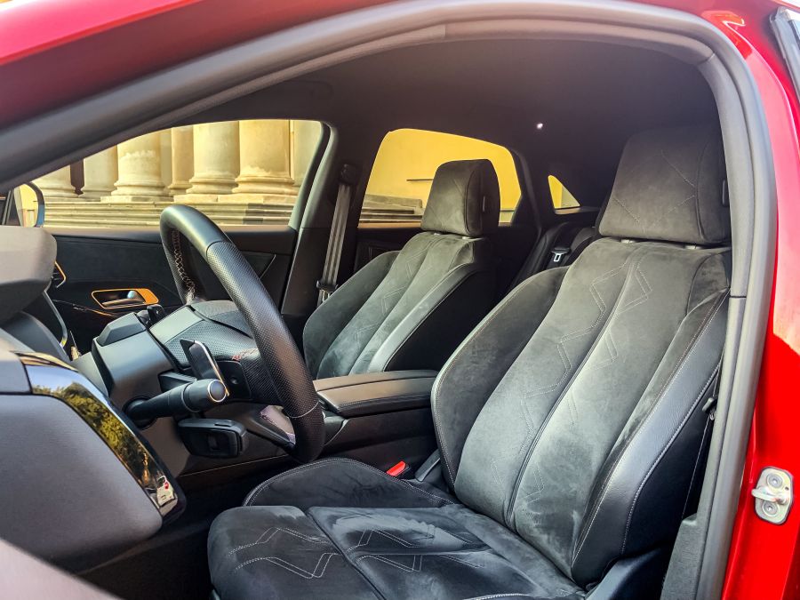 A francia elegancia titka - Kipróbáltuk a DS7-et - STYLENEWS - Aktuális - autó, ds, ds7, teszt, 