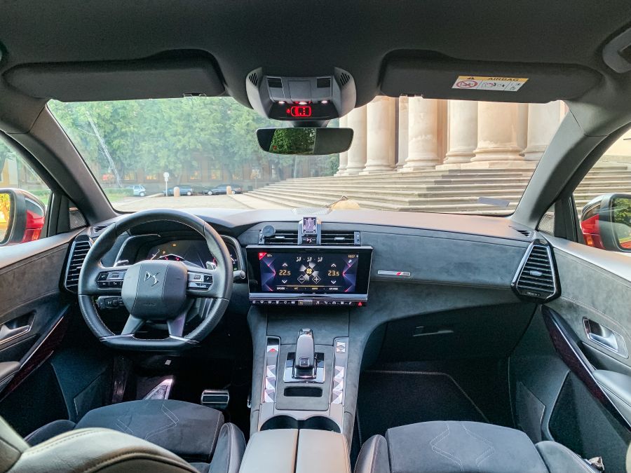 A francia elegancia titka - Kipróbáltuk a DS7-et - STYLENEWS - Aktuális - autó, ds, ds7, teszt, 