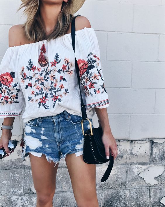 Stílusiskola: így viselj hímzett ruhadarabokat - DIVAT&STÍLUS - Stílusiskola - divat, hímzett, hímzett ruha, stílus, 