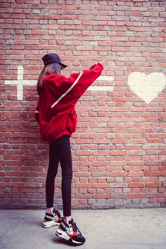 Stílusiskola: így fűszerezd meg az őszi outfitedet egy kis pirossal - DIVAT&STÍLUS - Stílusiskola - divat, outfit, piros, stílus, 