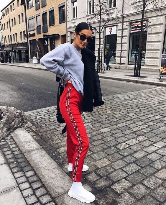 Stílusiskola: így fűszerezd meg az őszi outfitedet egy kis pirossal - DIVAT&STÍLUS - Stílusiskola - divat, outfit, piros, stílus, 