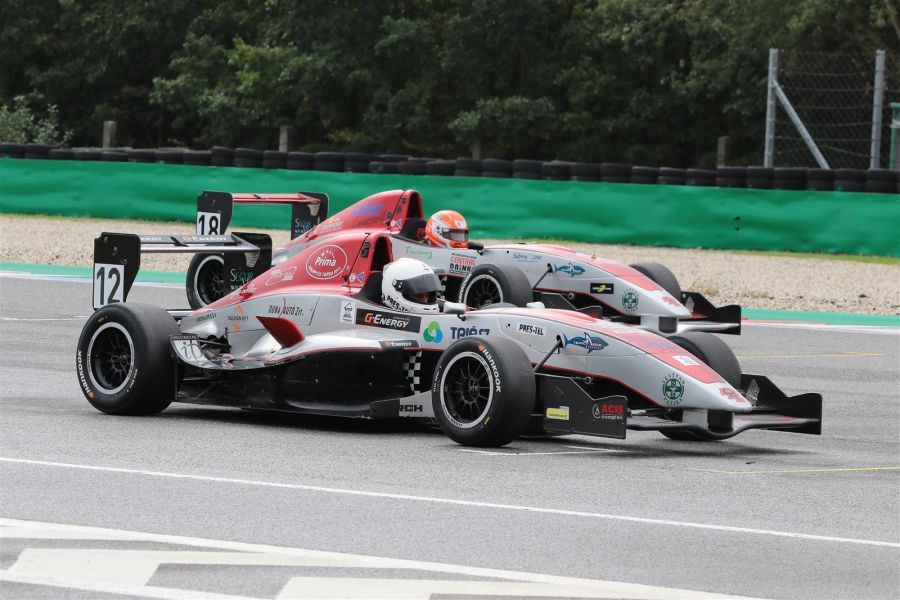 Megvan az idei első bajnoki cím! - STYLENEWS - Mobility - formula renault, gender racing team, grt, 